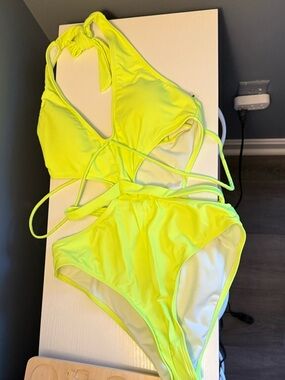 SHEIN Neon Yellow Cutout One Piece Swimsuit